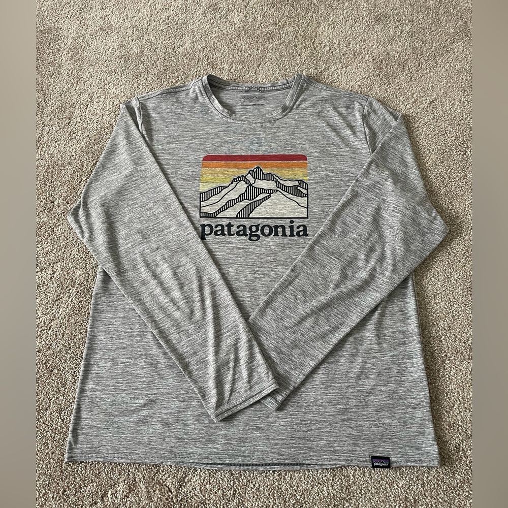 Patagonia Men's Long-Sleeved Gray Capilene Cool Daily Graphic Shirt Size Medium